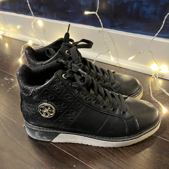 Size 7.5 Guess Black & Golden Boots - Picture 1 of 5